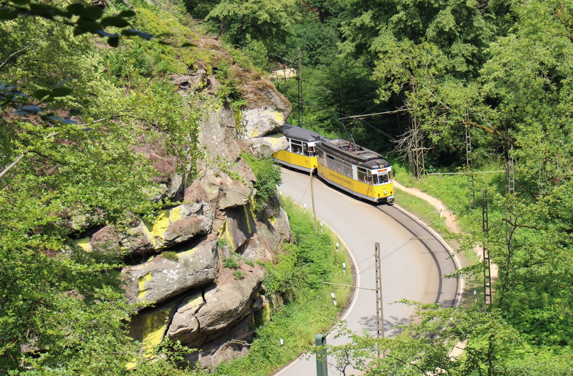 Kirnitzschtalbahn im Tal